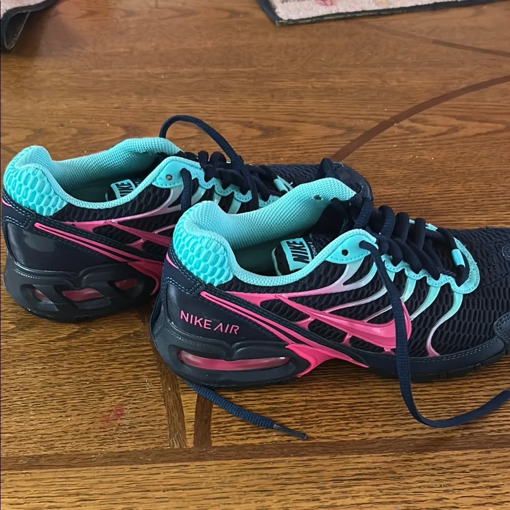 Nike Blue and Pink Athletic Shoes with Cushioned Sole - Picture 4 of 11